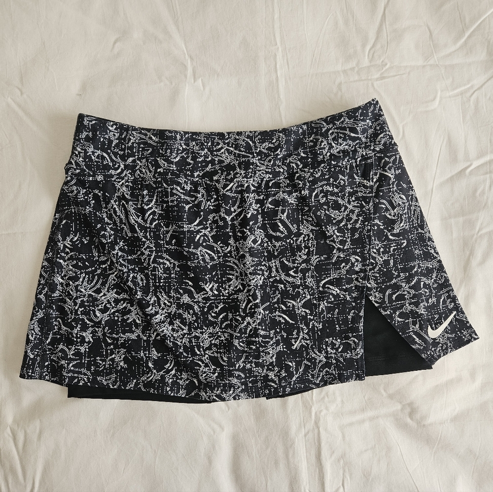 Nike tennis Victory print skort size M